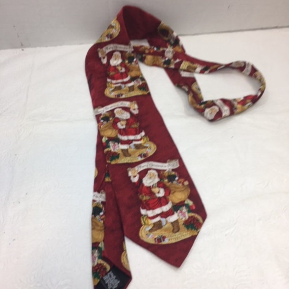 "Merry Christmas to All!" Silk Holiday Santa Tie Hallmark Design Collection